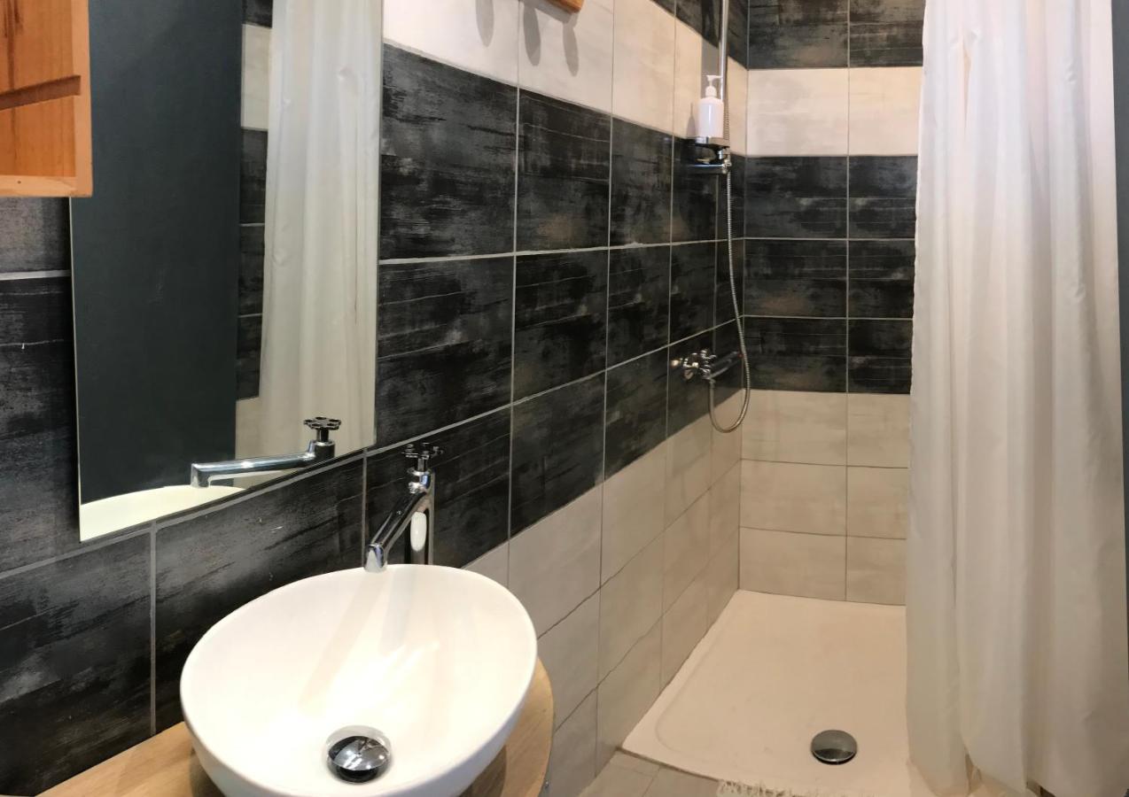 Domaine De La Clotte Bed & Breakfast Roquefort-des-Corbières Екстериор снимка